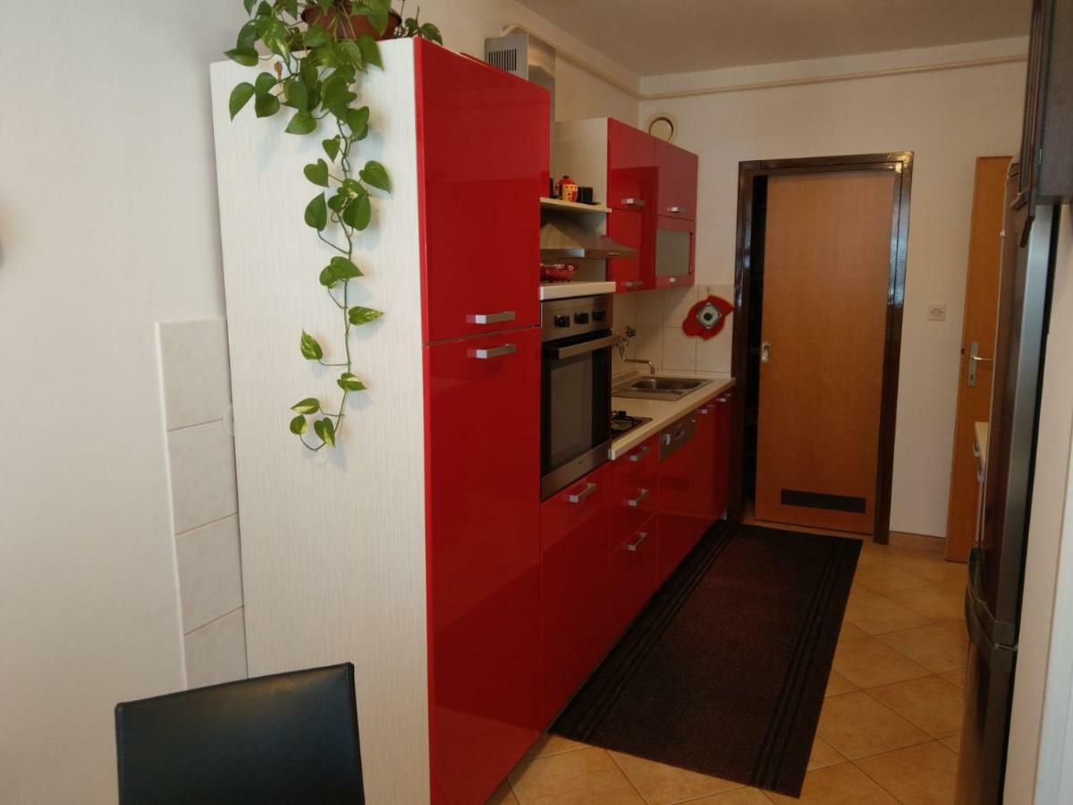 Apartment Koruna 1 พูลา ภายนอก รูปภาพ