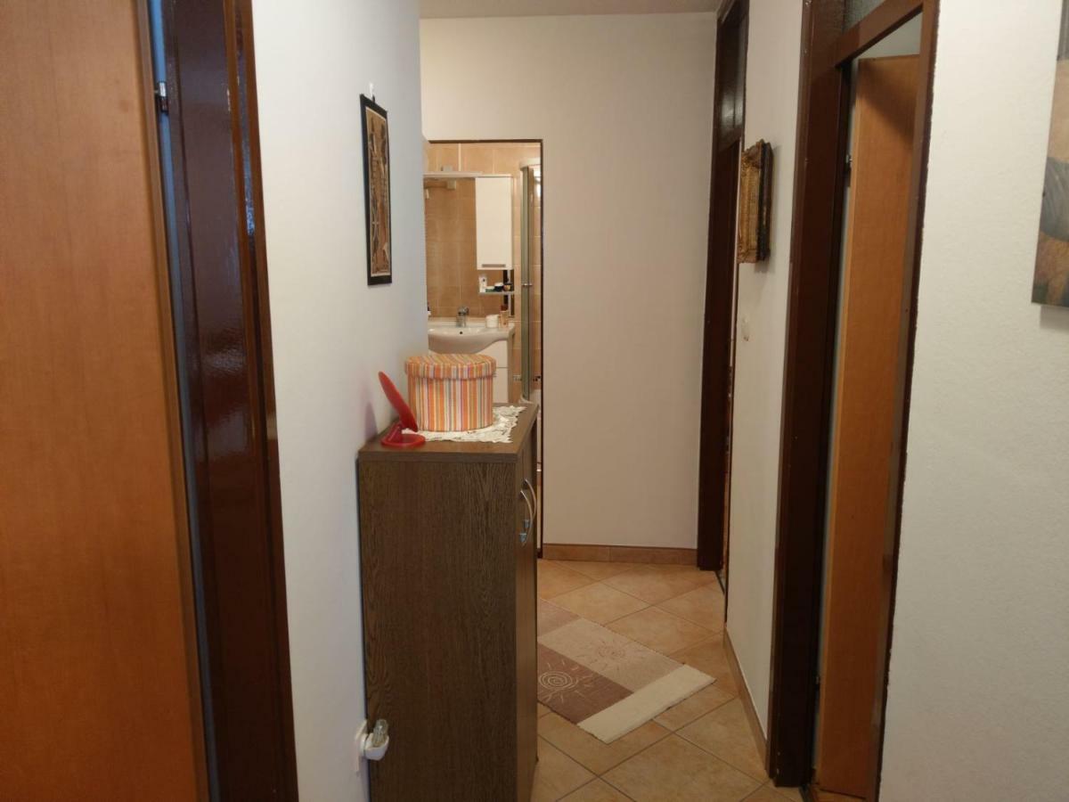 Apartment Koruna 1 พูลา ภายนอก รูปภาพ