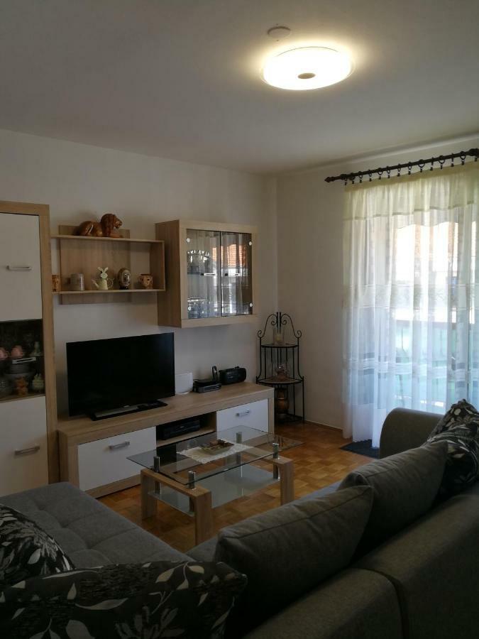 Apartment Koruna 1 พูลา ภายนอก รูปภาพ