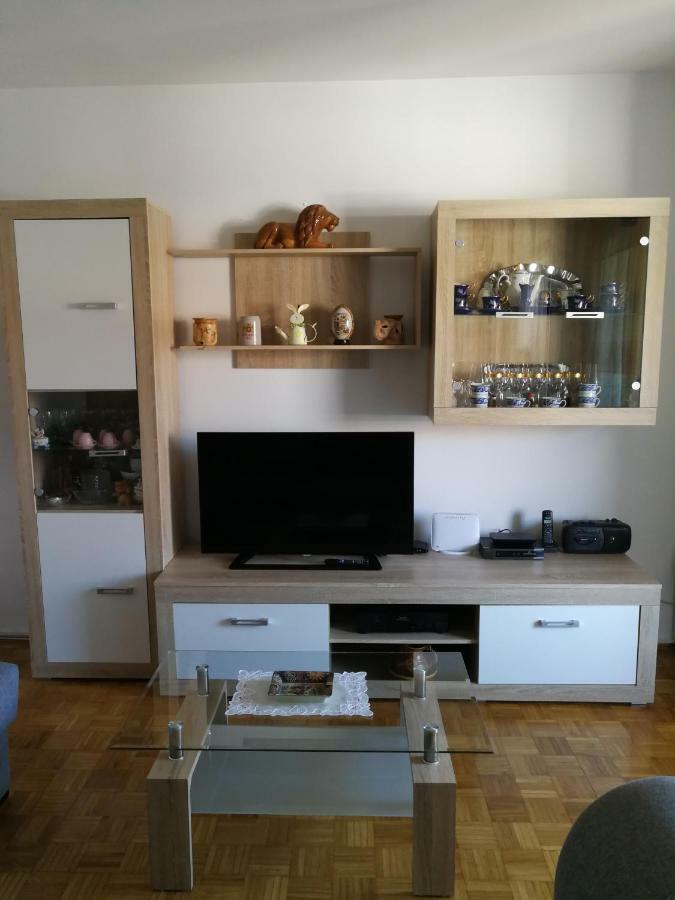 Apartment Koruna 1 พูลา ภายนอก รูปภาพ